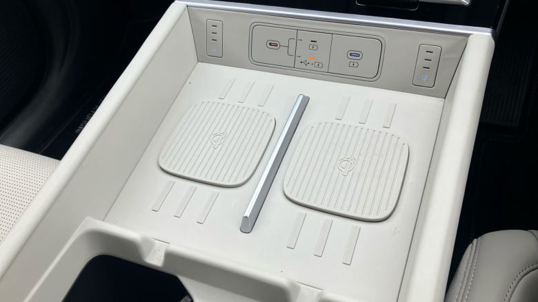 Hyundai SANTA FE 1.6 TGDi Plug-in Hybrid Ultimate 5dr 4WD Auto Estate